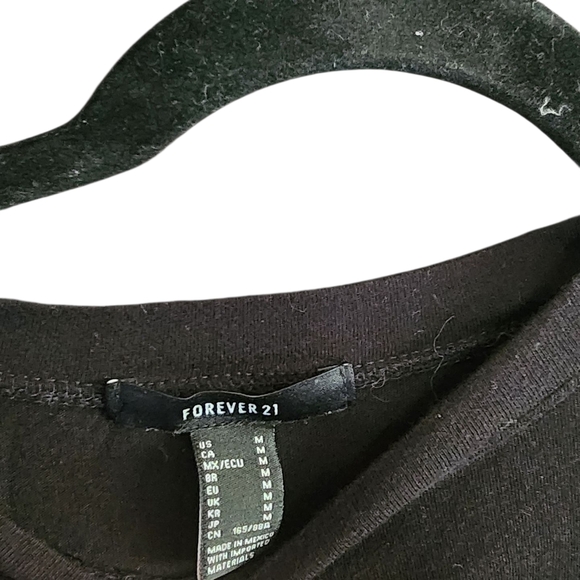 Forever 21 Black Crop Top with Multicolor 'Amour' Design - Picture 2 of 3